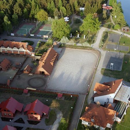 Отель Wawrzkowizna Rzasawa Экстерьер фото