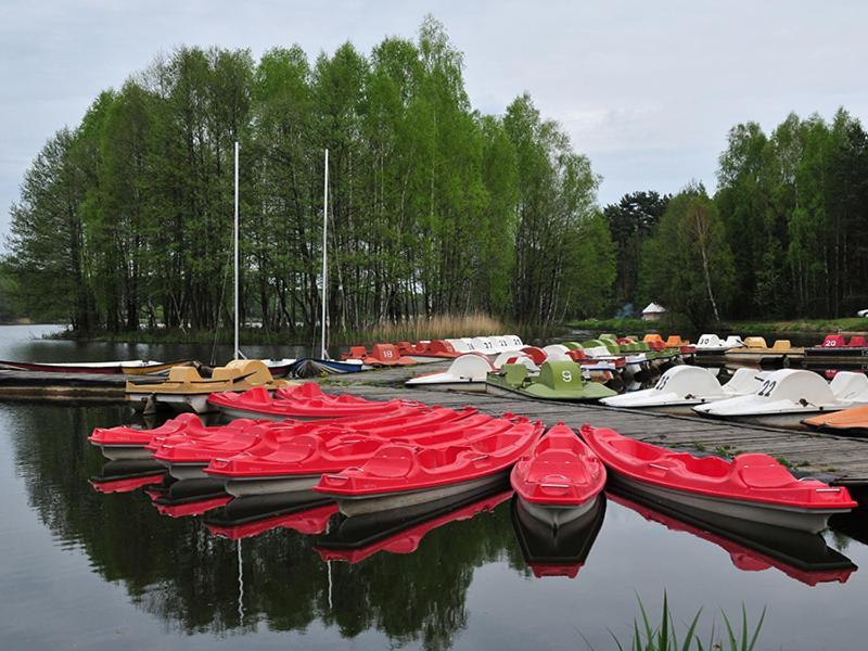 Отель Wawrzkowizna Rzasawa Экстерьер фото